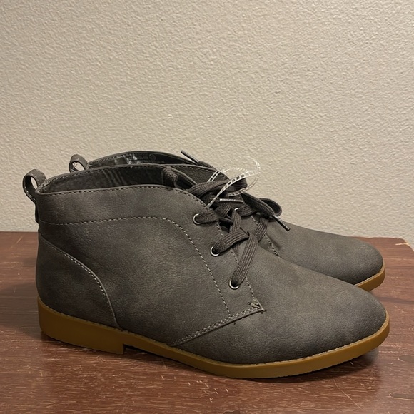 Very G Ankle Boots - Picture 3 of 7